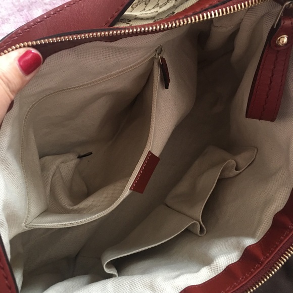 Gucci Canvas Sukey Shoulder Bag - Picture 4 of 5